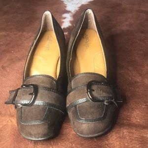 EuroSoft by SoFFT! Size 7 Brown Suede, Buckle Accent Shoes! Never worn!